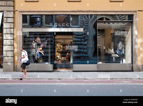 negozi gucci firenze orari|outlet gucci firenze.